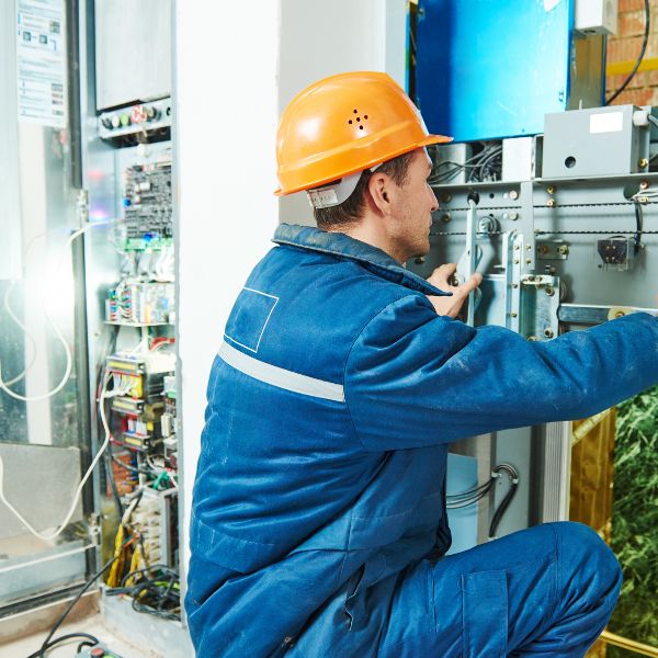 Maintenance and service - Controller Gear Elevator